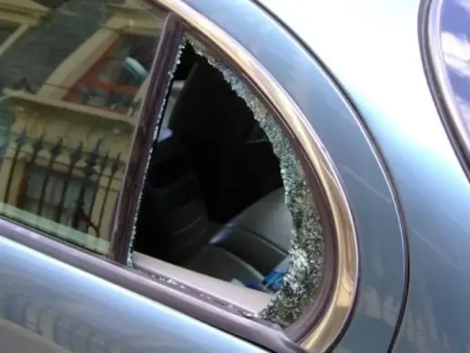 Door glass replacement on a vehicle